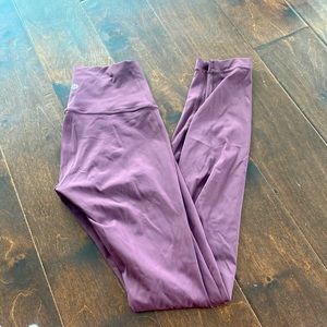 Lulu Lemon Size 2 Good Condition 28” Leggings